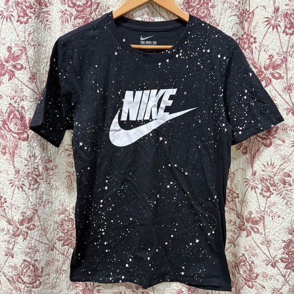 Nike Other - Nike Splatter Logo Graphic Tee Black Athletic Cut Mens Small
